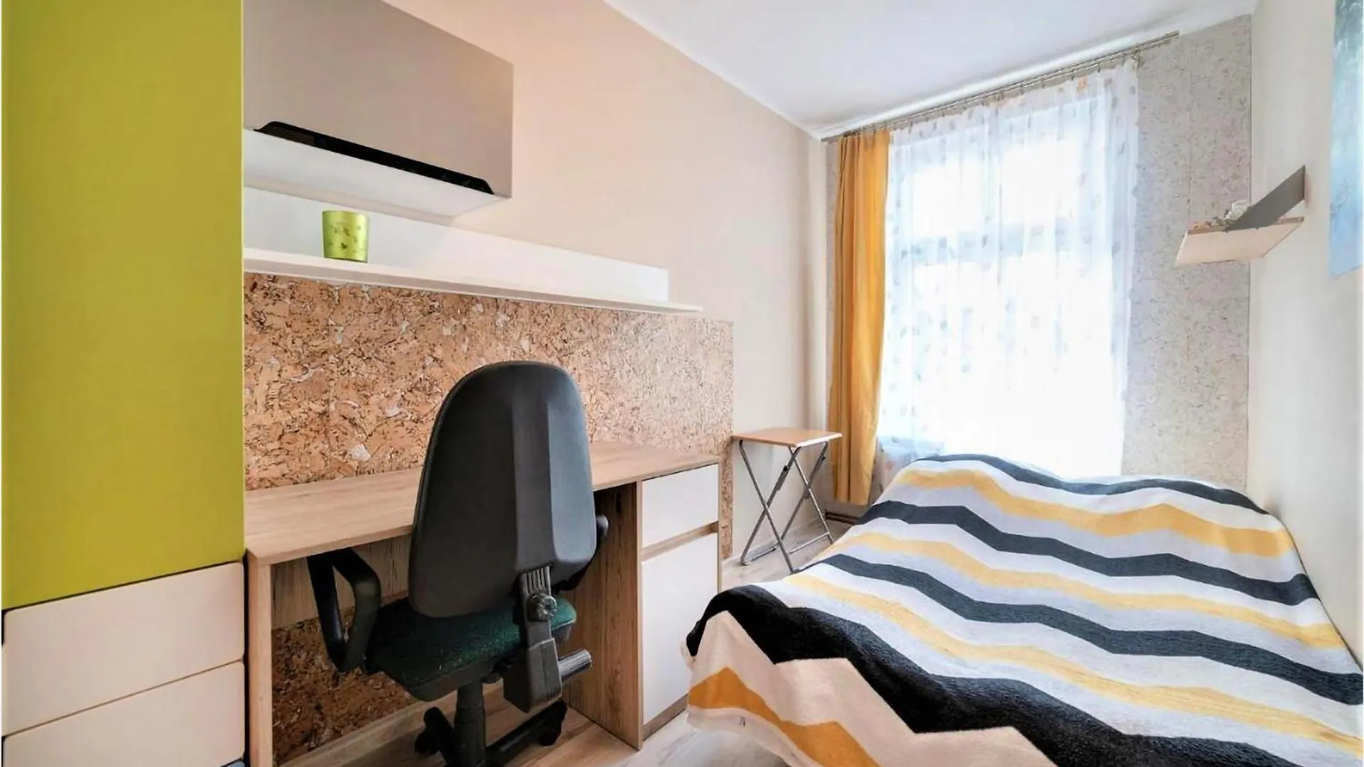 Awesome Apartment In Gdansk With Kitchen 폴란드